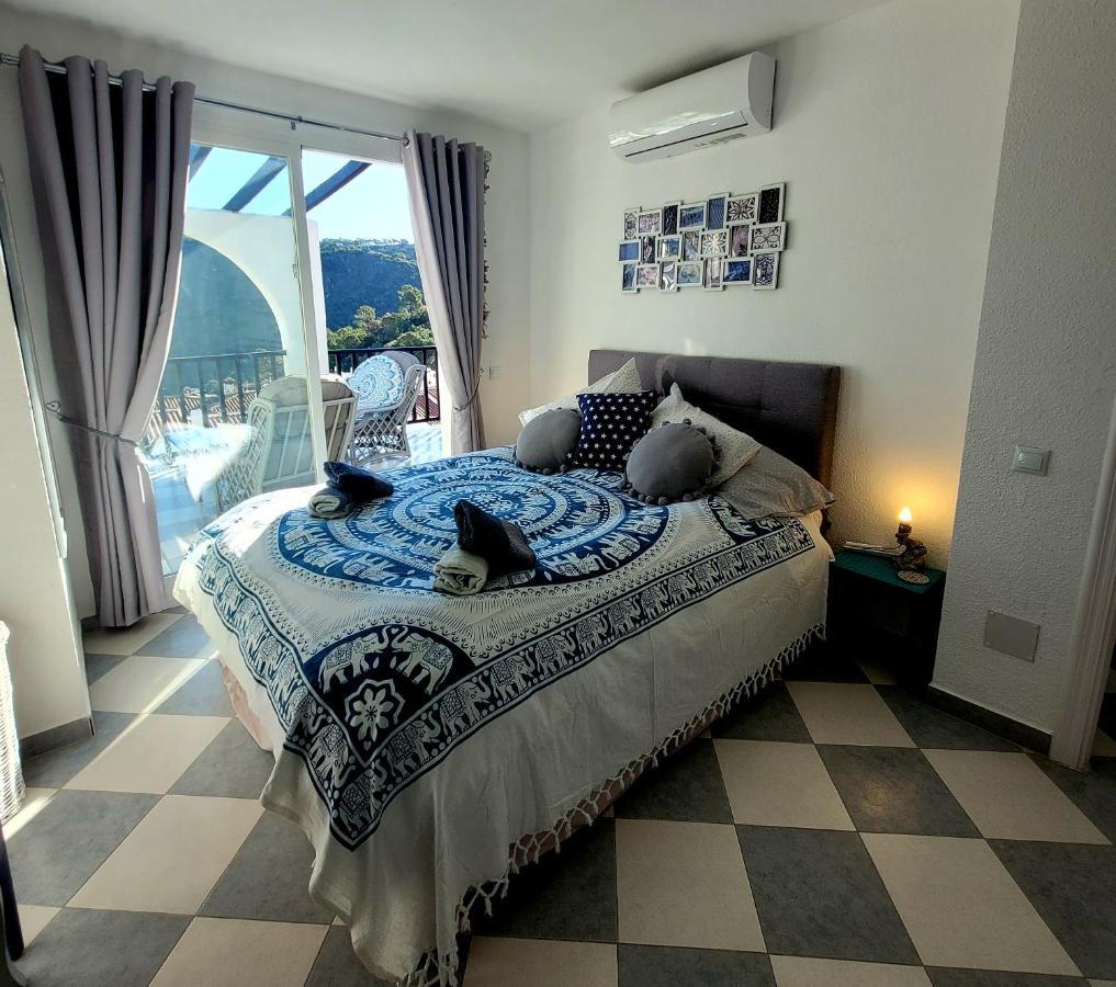 Benahavis Village Penthouse Apartment, 2 Bedrooms, Stunning Views, Swimming Pool !! Экстерьер фото